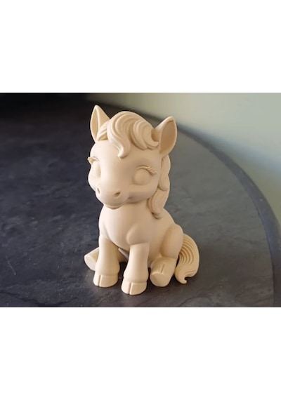 Sevimli Pony Figürü Masa Üstü Dekor