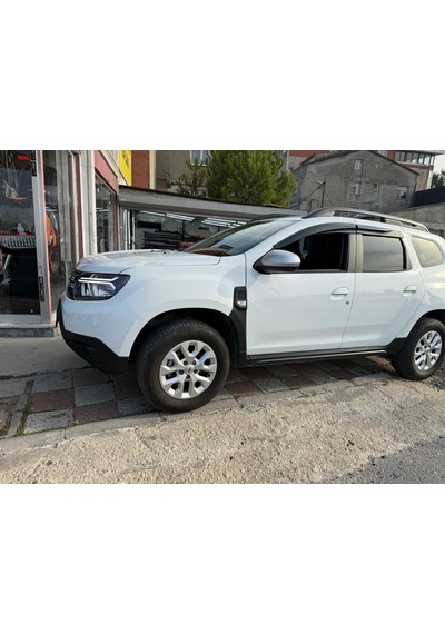 Dacia Duster 2018-2023 Model Arası Yan Kapı Koruması Yazılı