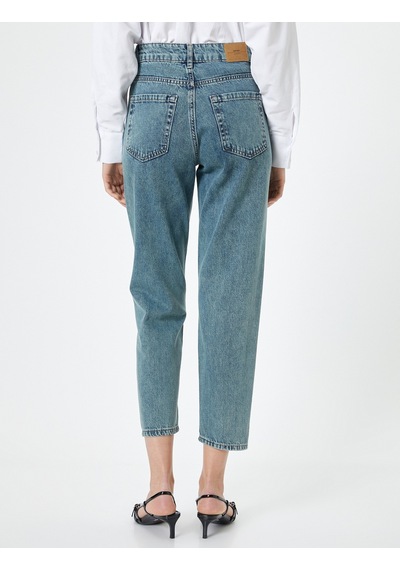 Koton Mom Kot Pantolon Kısa Dar Paça Yırtmaç Detaylı Cepli - Mom Jean Orta İndigo 4sal40012md 4SAL40012MDMID İndigo Koton Mom Kot Pantolon Kısa Dar Paça Yırtmaç Detaylı Cepli - Mom Jean Orta İndigo 4sal40012md 4SAL40012MDMID İndigo