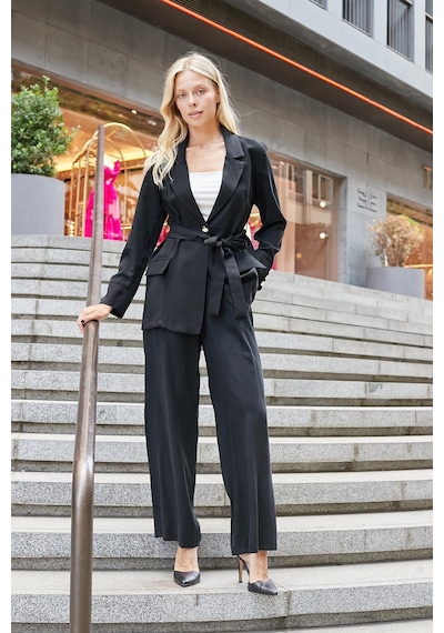 Kadın İpeksi Modal Kumaş Yakalı Cep Kapaklı Kolları Düğmeli Bağcıklı Uzun Blazer Baharlık Ceket-siyah Siyah Kadın İpeksi Modal Kumaş Yakalı Cep Kapaklı Kolları Düğmeli Bağcıklı Uzun Blazer Baharlık Ceket-siyah Siyah