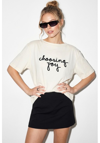 Shade Kadın Nakışlı Yazı İşlemeli Kayık Yaka T-shirt 60382604 - Krem