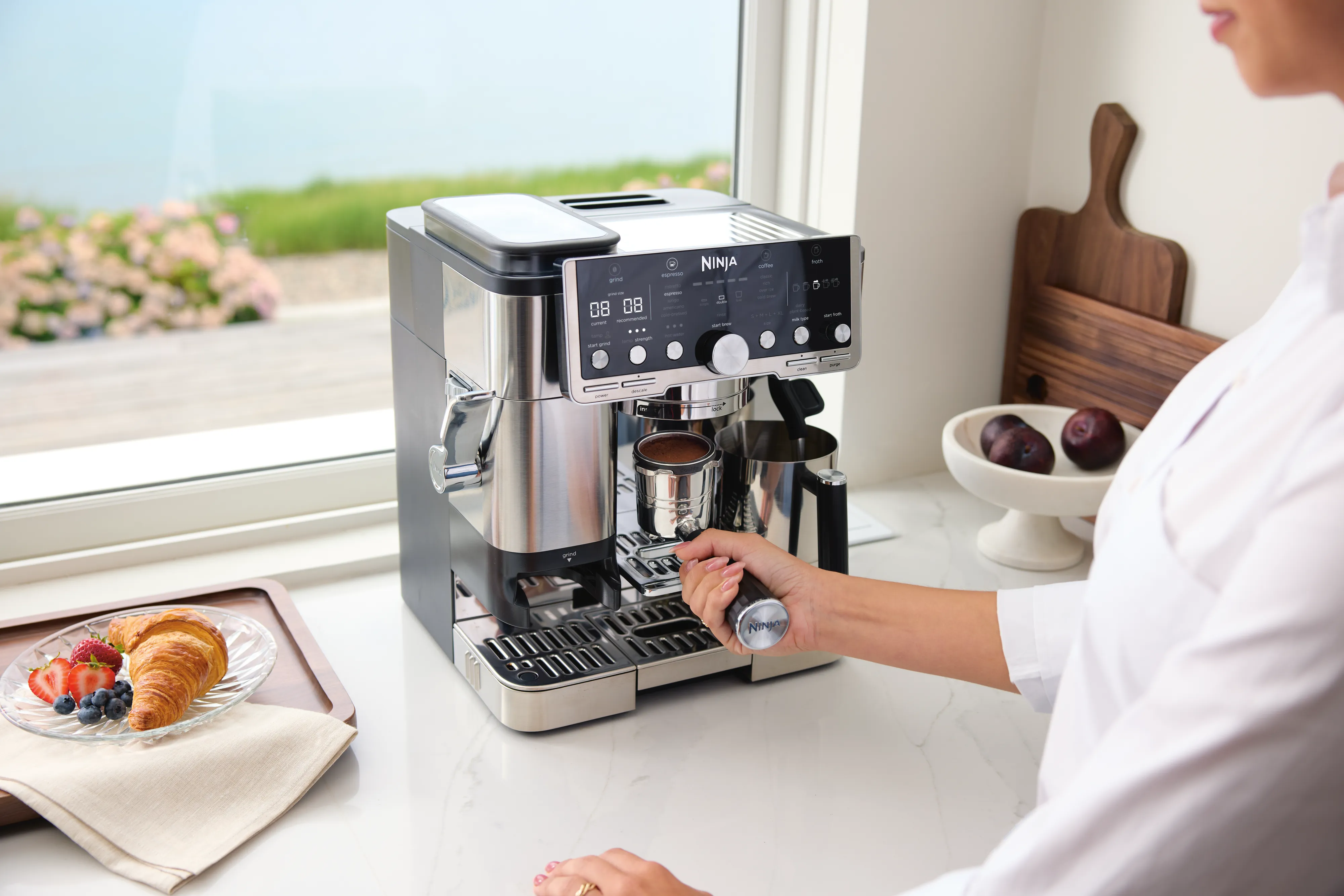 Ninja ES701UK Luxe Café Pro Series 1650 W Espresso Makinesi