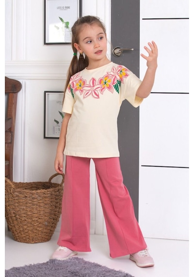 Tunays Shopping İspanyol Paça Tayt Pantolon Çiçek Baskılı Oversize Tshirt Kız Çocuk Alt Üst Takım Pembe Tunays Shopping İspanyol Paça Tayt Pantolon Çiçek Baskılı Oversize Tshirt Kız Çocuk Alt Üst Takım Pembe