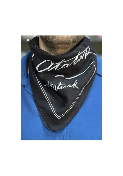 Herşeynota 10 Adet Atatürk İmzalı Çok Amaçlı Fular Siyah 50x50cm 10 Kasım Tören Çok Renkli
