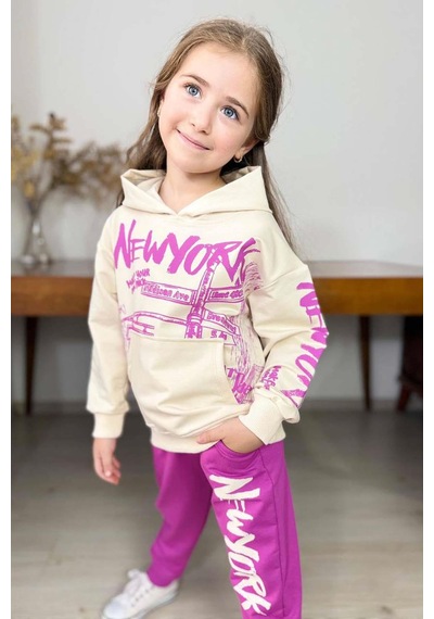 Riccotarz Kız Çocuk Üzeri New York Yazı Detaylı Bilekleri Manşetli Sweatshirt Mor Eşofman Takım Mor Riccotarz Kız Çocuk Üzeri New York Yazı Detaylı Bilekleri Manşetli Sweatshirt Mor Eşofman Takım Mor