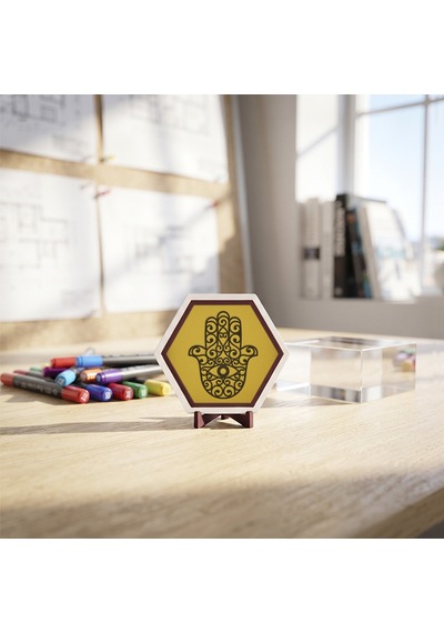 Hamsa İşlemeli Masaüstü Süsü, Kitaplık Ve Çalışma Masalarında Minimalist Tarzınızı Tamamlayan Özel Bir Parça 10x10 Cm, Sarı