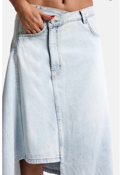 it's basic Kadın Ice 4s6-3 Midi Boy Asimetrik Kesim Tasarım Denim Etek Ice Rengi