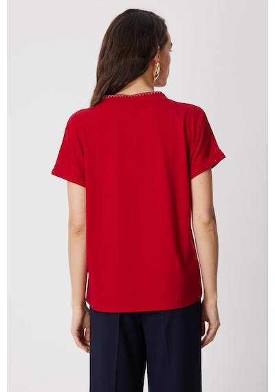 On Kadın Yakası Zincirli V Yaka T-shirt 71352 Kırmızı
