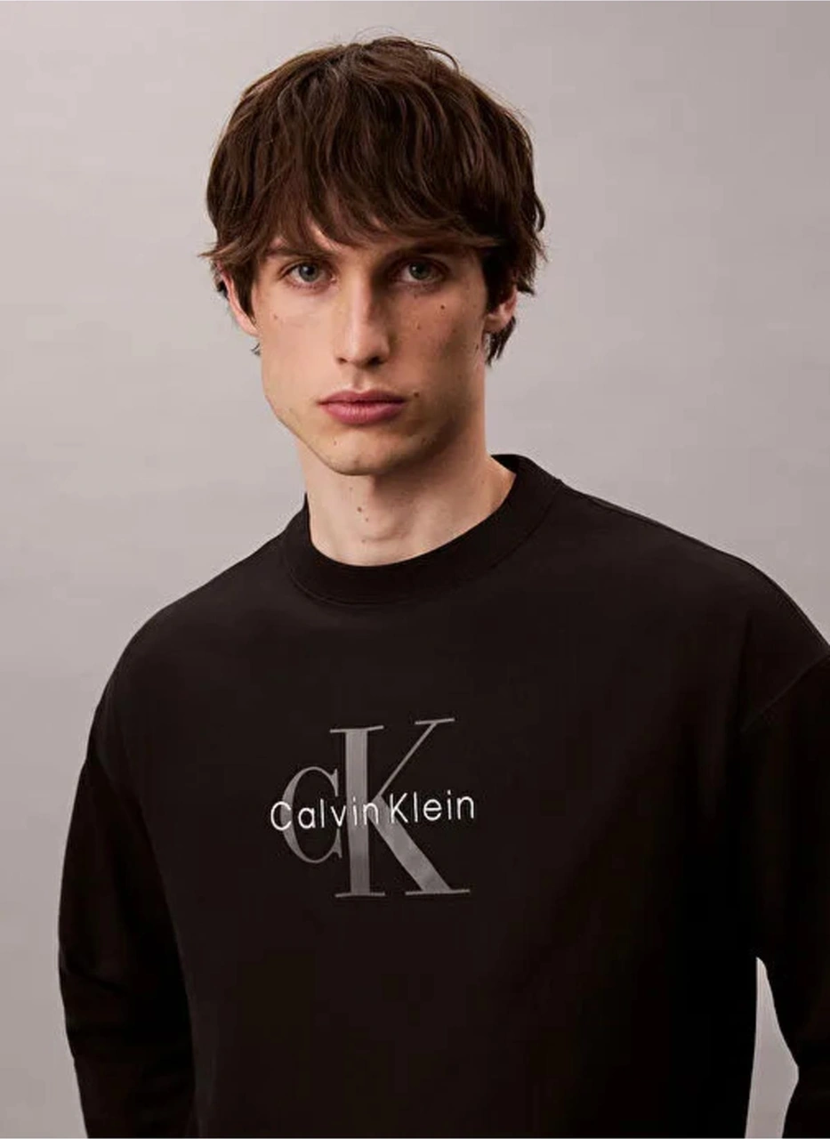 Calvin Klein Erkek Bisiklet Yaka Büyük Ck Desen Uzun Kol Pamuklu Regular Fit Siyah Sweatshirt Lv04rd234g-ub1-10168 Siyah Calvin Klein Erkek Bisiklet Yaka Büyük Ck Desen Uzun Kol Pamuklu Regular Fit Siyah Sweatshirt Lv04rd234g-ub1-10168 Siyah