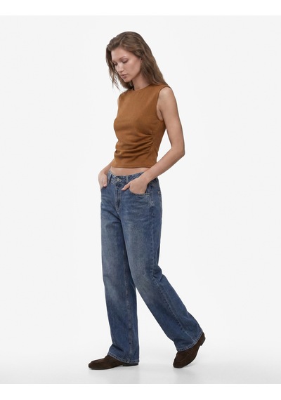 Koton Krep Scuba Slim Fit Drape Detaylı Kolsuz Bisiklet Yaka Bluz Kahverengi 7wak10037ek Kahve Koton Krep Scuba Slim Fit Drape Detaylı Kolsuz Bisiklet Yaka Bluz Kahverengi 7wak10037ek Kahve