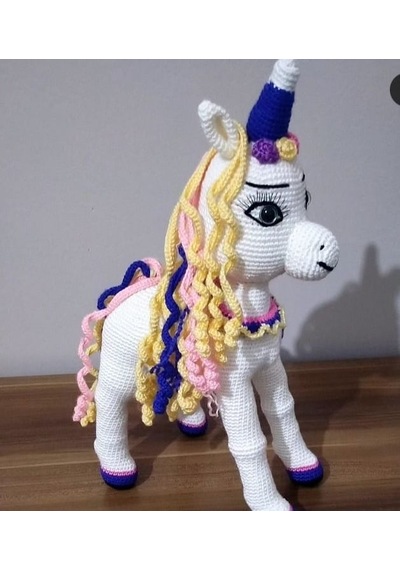 El Örgüsü Unicorn Amigurumi
