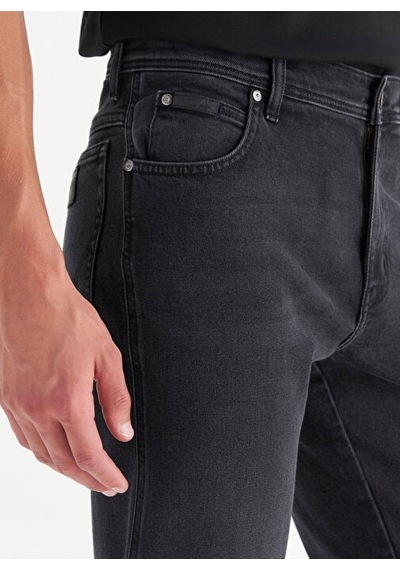 Erkek Straight Denim Pantolon Wrangler Siyah