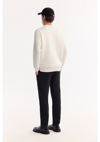 Avva Erkek Beyaz Bisiklet Yaka Pamuklu Şardonlu Baskılı Regular Fit Sweatshirt B001033