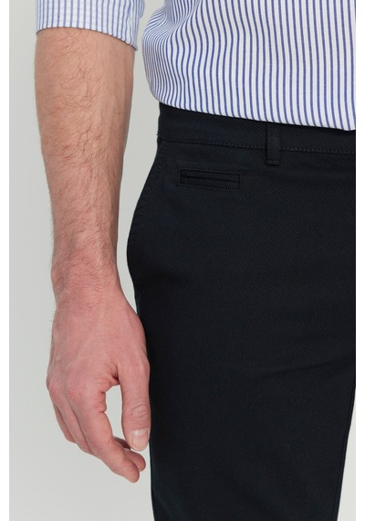 AC&Co / Altınyıldız Classics Erkek Sıyah Pamuklu Slim Fit Dar Kesim Armürlü Yan Cepli Esnek Casual Pantolon Siyah AC&Co / Altınyıldız Classics Erkek Sıyah Pamuklu Slim Fit Dar Kesim Armürlü Yan Cepli Esnek Casual Pantolon Siyah