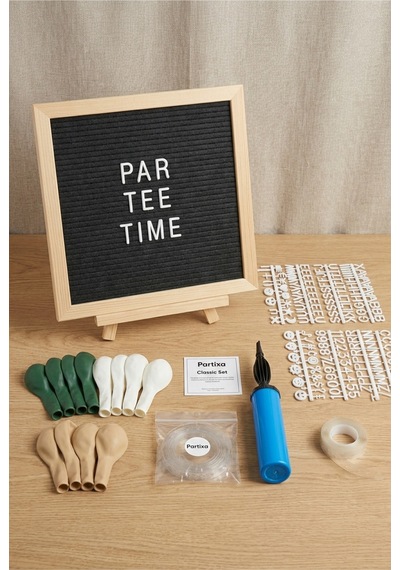 Golf Temalı 1 Yaş Doğum Günü Süsleme Classic Set Koyu Gri Keçe Yazı Panosu Standlı Balon Zincirli Par-tee Seti