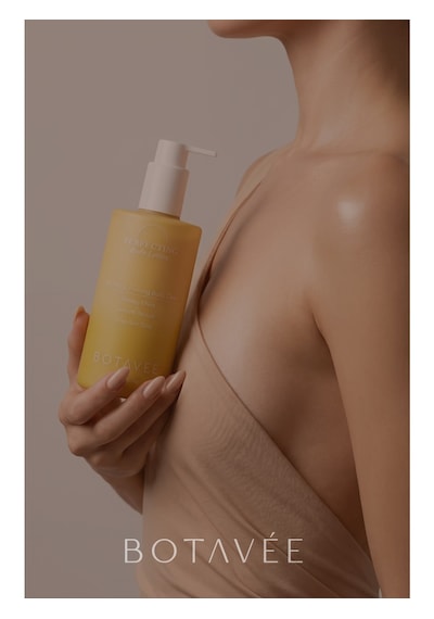 Botavee Retinol İçeren Sıkılaştırıcı Pürüzsüzleştirici Ve Yoğun Nemlendirici Vücut Kremi 340 ML