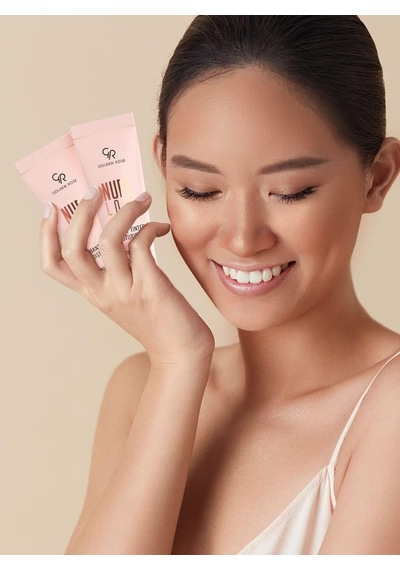 Nude Look Radiant Tinted Moisturiser - 02 Medium Tint - Canlı Ve Aydınlık Görünüm Veren Renkli Nemlendirici Çok Renkli