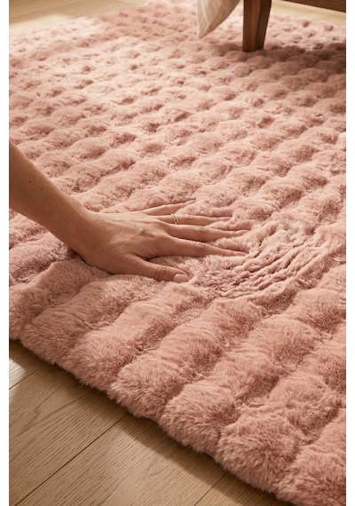 Yüksek Kalite Ekstra Yumuşak Pembe Kaymaz Özel Tabanlı Tavşan Bubble Peluş Halı