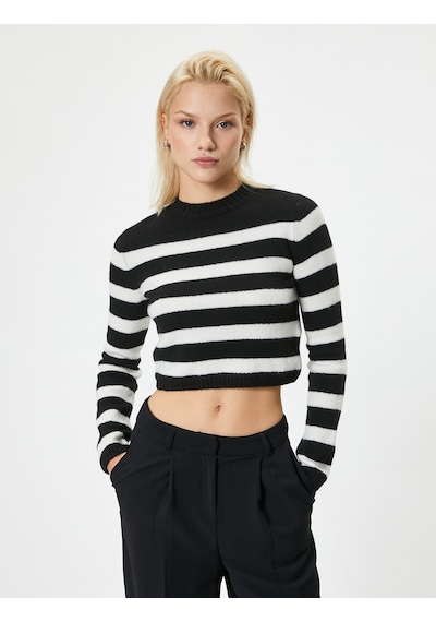 Koton Crop Triko Kazak Hafif Dik Yaka Yumuşak Dokulu Siyah Çizgili 5wak90187ht Siyah