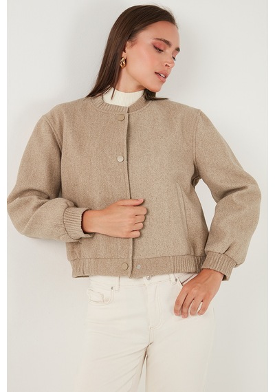 Lela Loose Fit Sıfır Yaka Çıtçıtlı Kaşe Kısa Bayan Mont 6810178 Bej