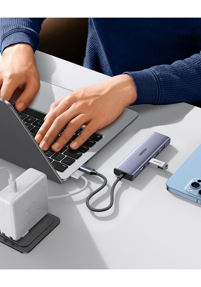 Ugreen 6-in-1 Usb-c 1 4k Hdmı, 3 Usb-a, Sd, Tf Hub Çoklayıcı, Gri, 20956a