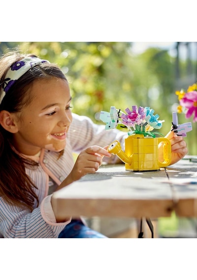 LEGO® Creator Sulama Kabında Çiçekler 31149 8+ Yaratıcı Oyuncak Yapım Seti - 420 Parça