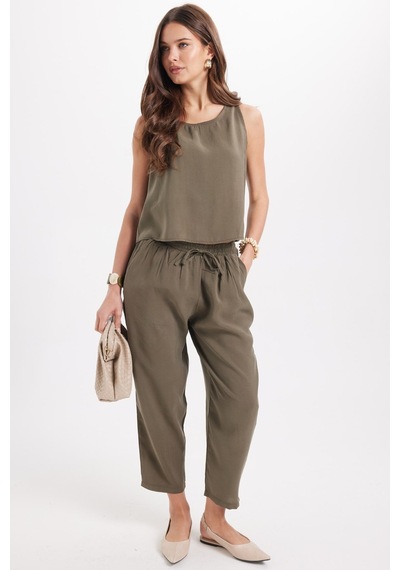 Tudors Kadın Standart Fit Normal Kesim Kolsuz Likralı Bisiklet Yaka Bluz Geniş Paça Haki Pantolon Takım-50955 Tudors Kadın Standart Fit Normal Kesim Kolsuz Likralı Bisiklet Yaka Bluz Geniş Paça Haki Pantolon Takım-50955