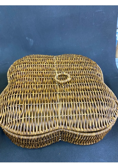 Sentetik Rattan Kapaklı Bölmeli 4 Lü Çerezlik Meyvelik 30 30 8,5 Kahverengi