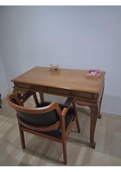 Çalışma Masa Klasik Alt St 90630 Dilimli Sandalye Lüks Klasik Ceviz Renk Model Kahverengi Çalışma Masa Klasik Alt St 90630 Dilimli Sandalye Lüks Klasik Ceviz Renk Model Kahverengi