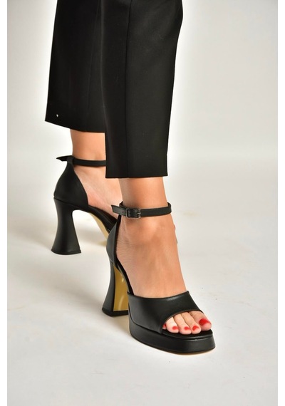 Fox Shoes Y404850209 Siyah Kalın Topuklu Kadın Ayakkabı Siyah