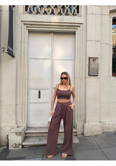 Bonacosa Kadın Viskon 3 Lü Takım Kimono + Beli Lastikli Salaş Pantolon + Crop 8 Renk Kahverengi Bonacosa Kadın Viskon 3 Lü Takım Kimono + Beli Lastikli Salaş Pantolon + Crop 8 Renk Kahverengi