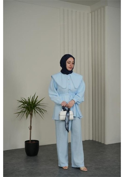 Neşeli Butik Kadın Bebe Mavi Geniş Kesim Yaka Detaylı Kuşaklı İkili Tesettür Takım Nbvq3148 Bebe Mavisi Neşeli Butik Kadın Bebe Mavi Geniş Kesim Yaka Detaylı Kuşaklı İkili Tesettür Takım Nbvq3148 Bebe Mavisi