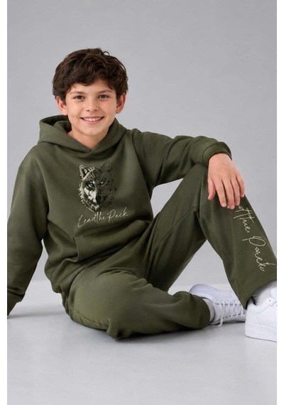 Riccotarz Erkek Çocuk Önü Ve Arkası Kurt Çizim Baskılı Kapüşonlu Sweatshirt Yeşil Eşofman Takım Riccotarz Erkek Çocuk Önü Ve Arkası Kurt Çizim Baskılı Kapüşonlu Sweatshirt Yeşil Eşofman Takım