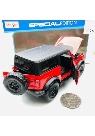 2021 Ford Bronco Wildtrak Red / Black 1 18 Ölçek Maisto Marka