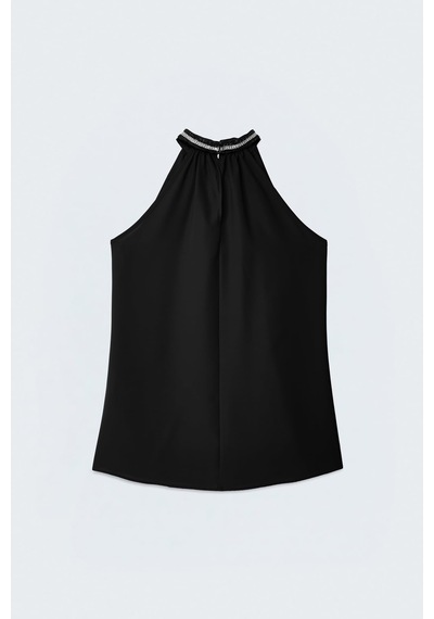 Sateen Yakası Aksesuarlı Kolsuz Bluz - Siyah-137436