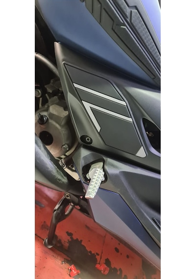 Yamaha Xmax 2018/2022 Kauçuk Grenak Koruma Set
