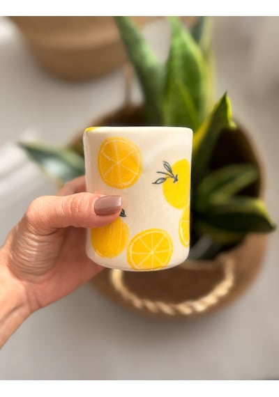 El Yapımı Limon Desenli Seramik Seyahat Kupası Beyaz - Sarı