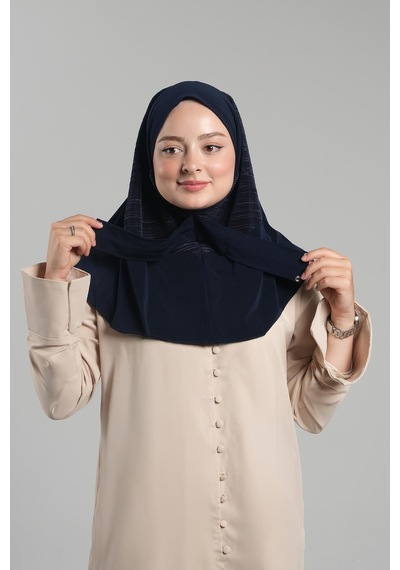 Hürrem Bone Lacivert Pratik Hazır Geçmeli Tesettür Eşarp Sandy Arkadan Çıtçıtlı Piliseli Hijab 2406 02 Lacivert
