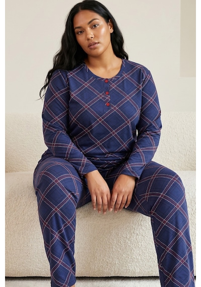 Siyah İnci Düğmeli Pamuklu Likralı Büyük Beden Battal Boy Örme Pijama Takım 26240890 Lacivert Siyah İnci Düğmeli Pamuklu Likralı Büyük Beden Battal Boy Örme Pijama Takım 26240890 Lacivert