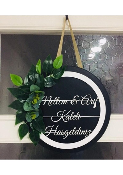 Ahşap Kapı Süsü Isimli Dekoratif Siyah 35 Cm Çok Renkli