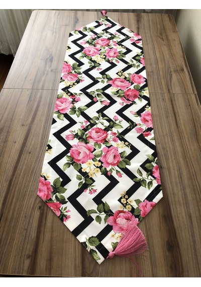 Zigzag Üzerine Gül Desenli Runner Çok Renkli