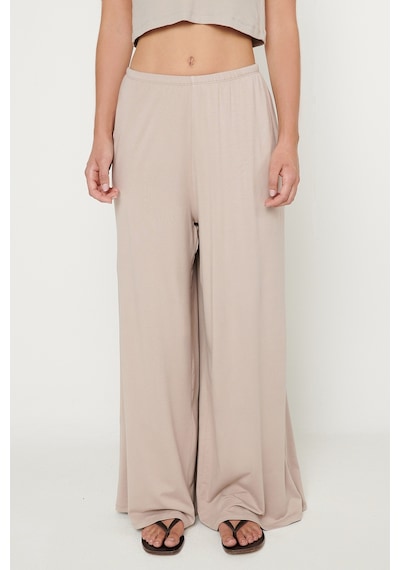 AC&Co / Altınyıldız Classics Kadın Bej Yumuşak Dokulu Standart Fit Cepli Beli Lastikli Rahat Örme Pantolon