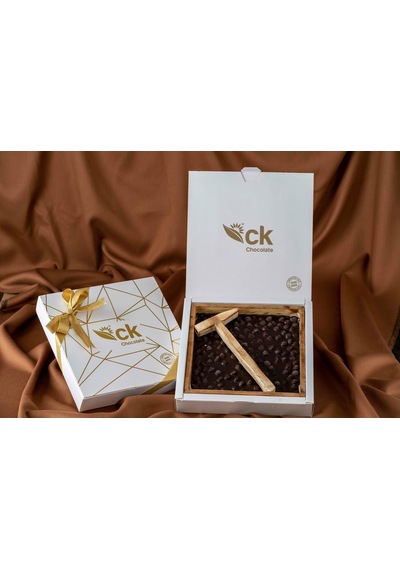 Bitter Çikolatalı Fındıklı Beyoğlu Çikolatası Çekiçli Ahşap Kutu 500 G