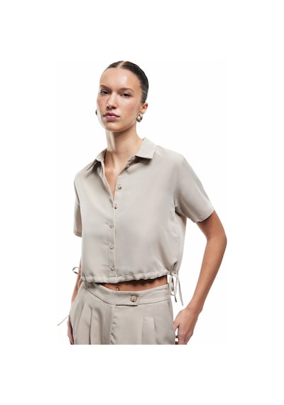 Koton Klasik Yaka Modal Kumaş Kısa Kollu Yanları Bağcıklı Crop Gömlek Vizon 5sak60405pw Vizon Koton Klasik Yaka Modal Kumaş Kısa Kollu Yanları Bağcıklı Crop Gömlek Vizon 5sak60405pw Vizon