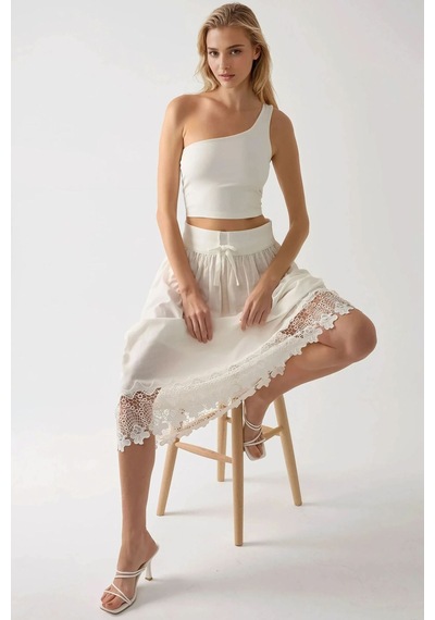 Hiccup Asimetrik Yaka Soft Crop Top Beyaz