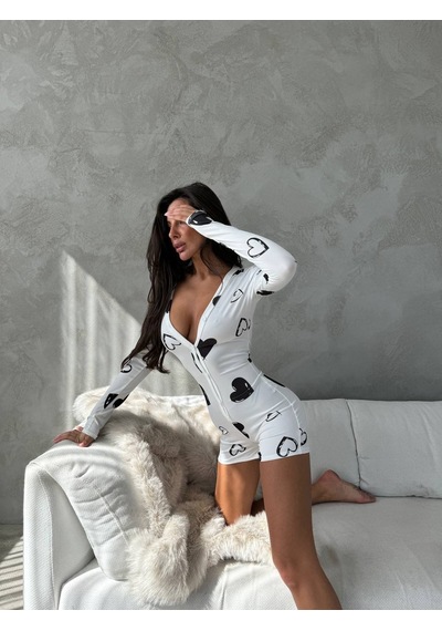 Ramımse Kadın Dijital Baskılı Kumaş Düğme Detaylı Mini Tulum Beyaz