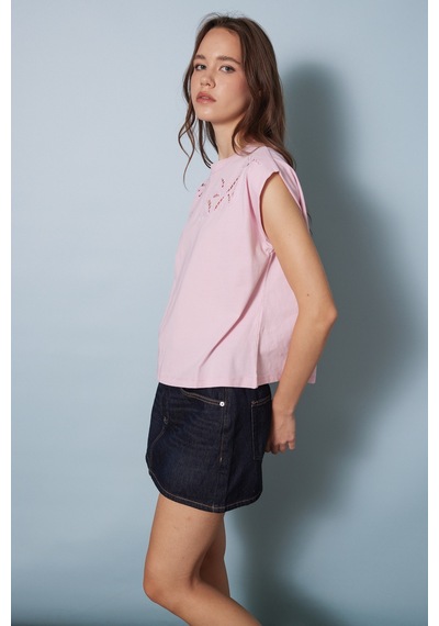 Nisan Cutwork Nakış Detaylı T-shırt Pembe