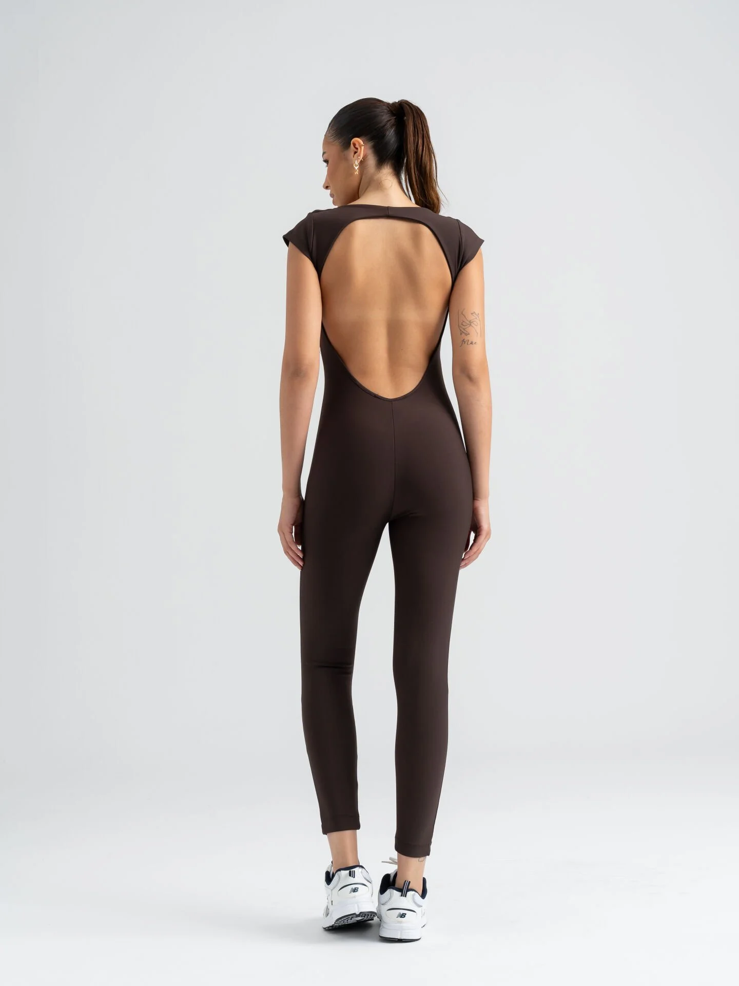 Lismina Sırtı Açık Göğsü Düğüm Detaylı Düşük Kol Spor Tayt Tulum Kahverengi