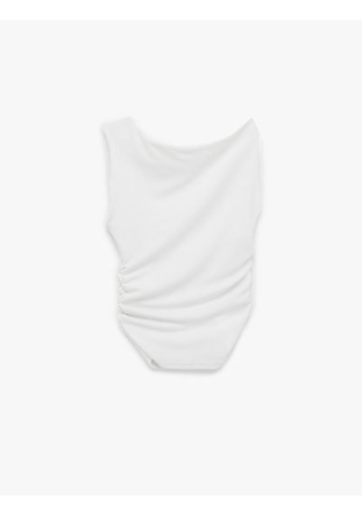 Koton Asimetrik Yaka Slim Fit Kolsuz Drapeli Bluz Ekru 6sal30038ık Ekru