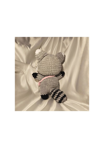 El Yapımı Tek Parça Tığ İşi Peluş: Rakun Amigurumi Çok Renkli